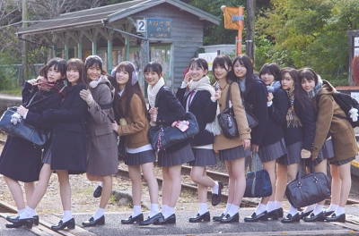 【楽天ブックス限定特典】乃木坂46 5期生写真集「あの頃、乃木坂にいた」(限定カバー)
